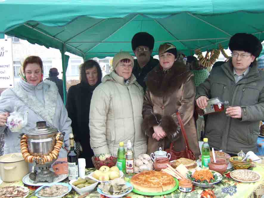 Широко гуляла сударыня Масленица